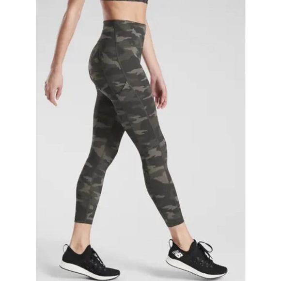 Athleta Pants - ATHLETA Ultimate Stash Pocket Camo 7/8 Tight Leggings Sz MT in Olive, Running